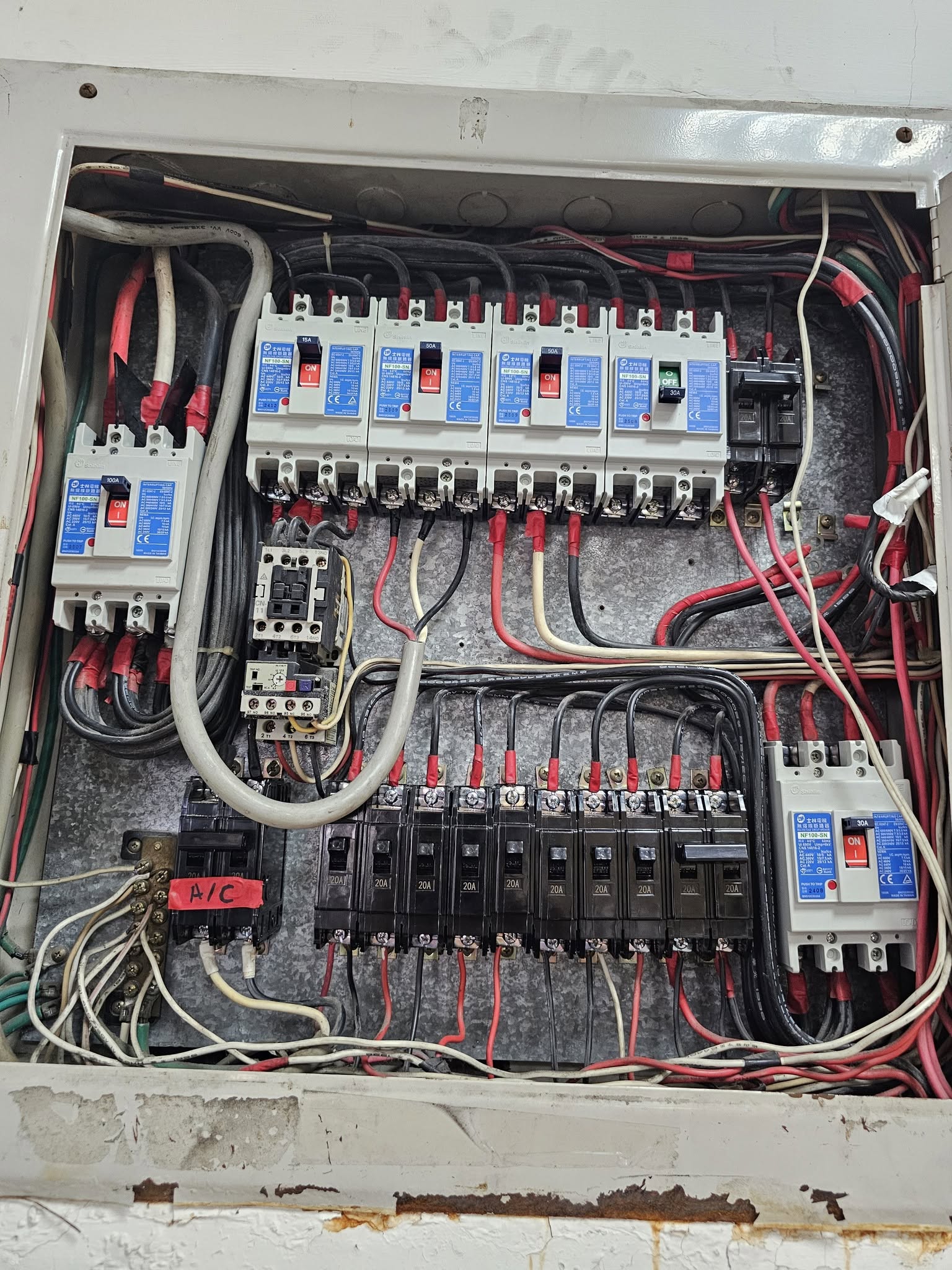水電不是背題庫就會，證照不是考到就能上工地。｜原文照片 1